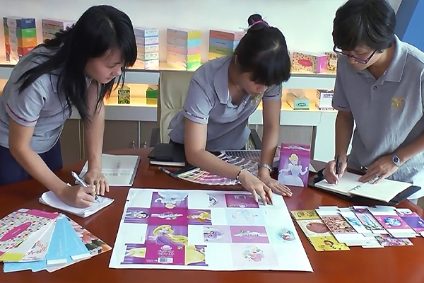 ทีมงานมืออาชีพ Yafeng
